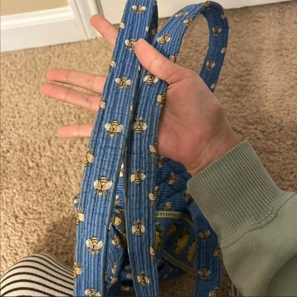 Rare Vintage Classic Vera Bradley 100 bag/mini duffel purse in Bees and Roses - Picture 5 of 8